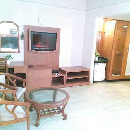 Hotel Queens Residency Gurgaon Luaran gambar