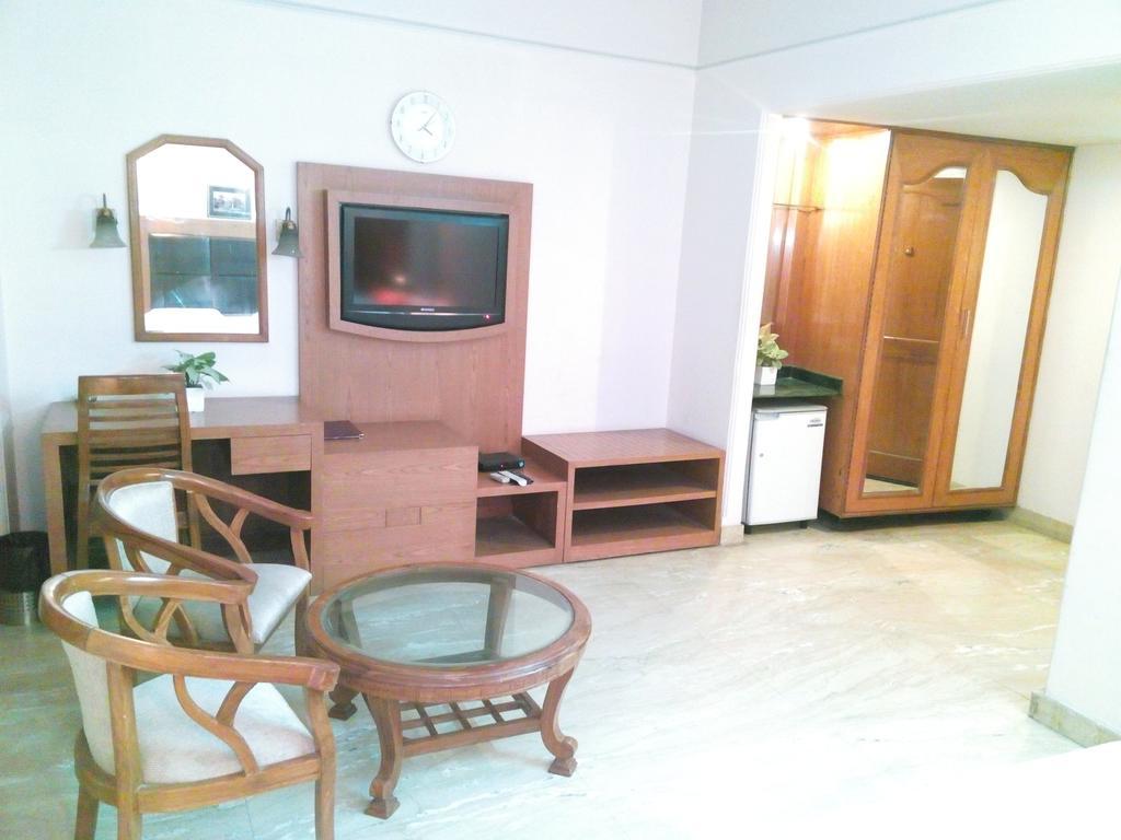 Hotel Queens Residency Gurgaon Luaran gambar