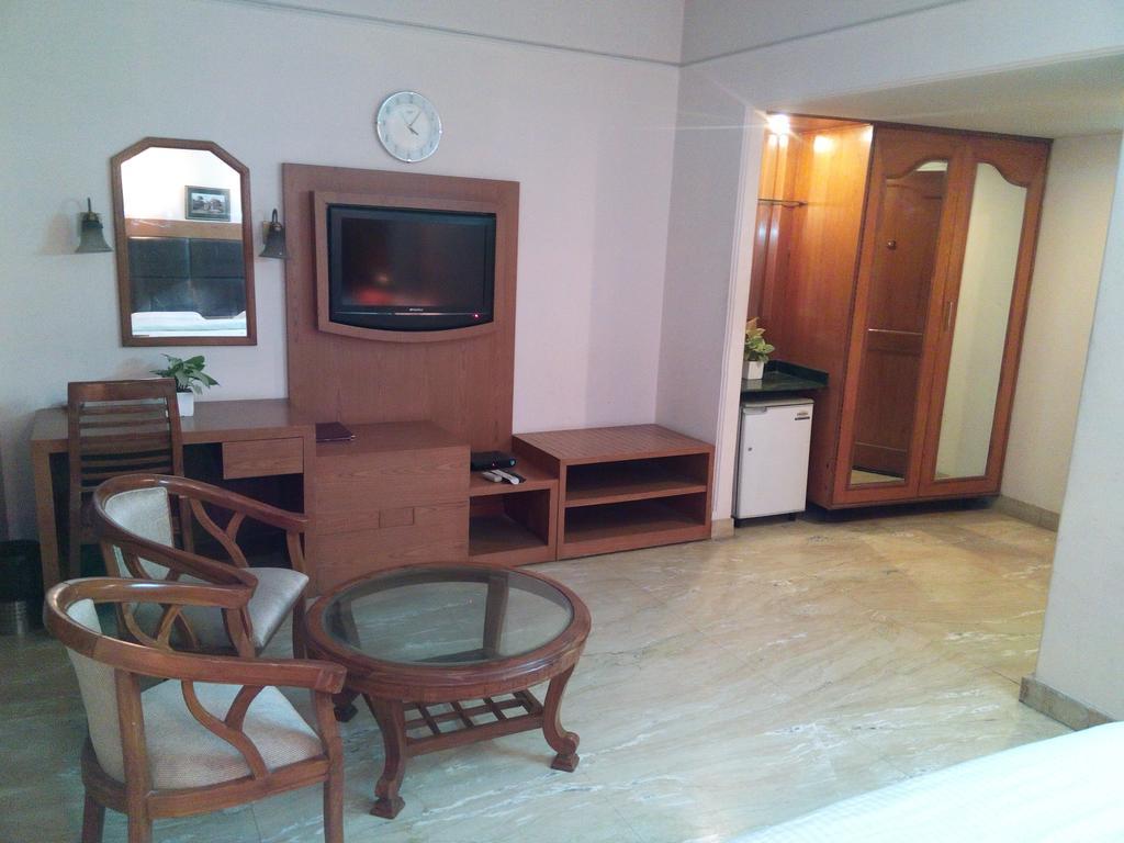Hotel Queens Residency Gurgaon Luaran gambar
