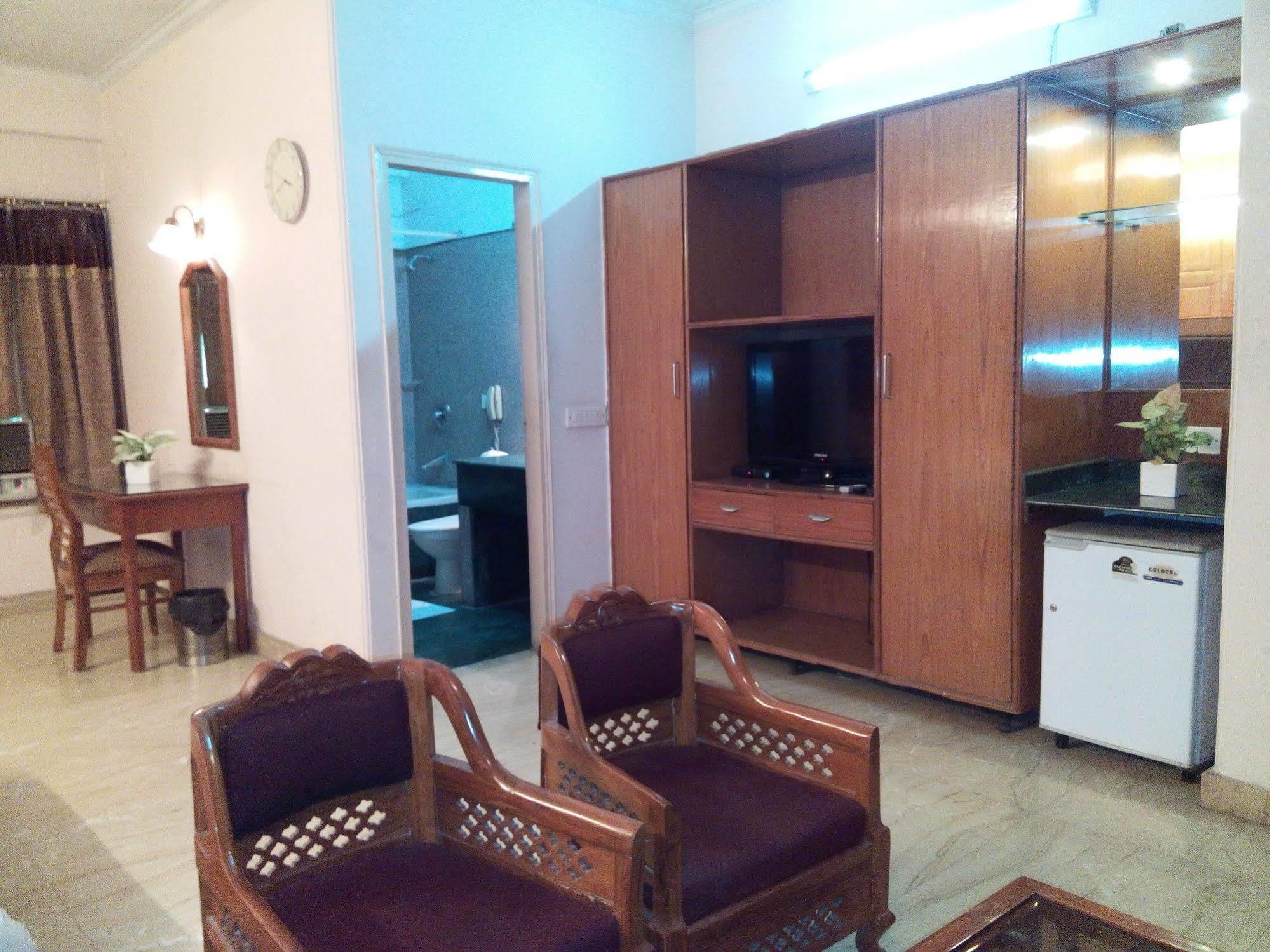 Hotel Queens Residency Gurgaon Luaran gambar
